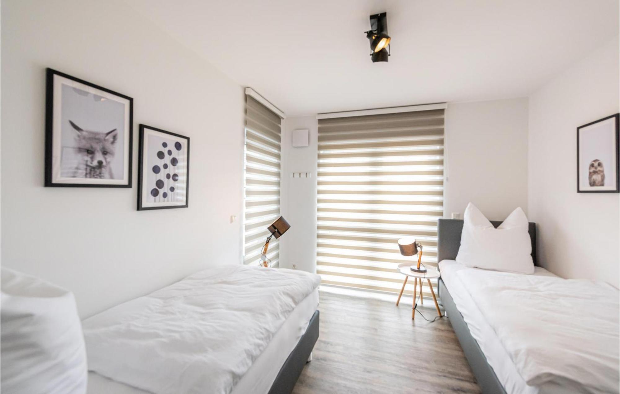 Amazing Apartment In Rechlin With Kitchen Extérieur photo